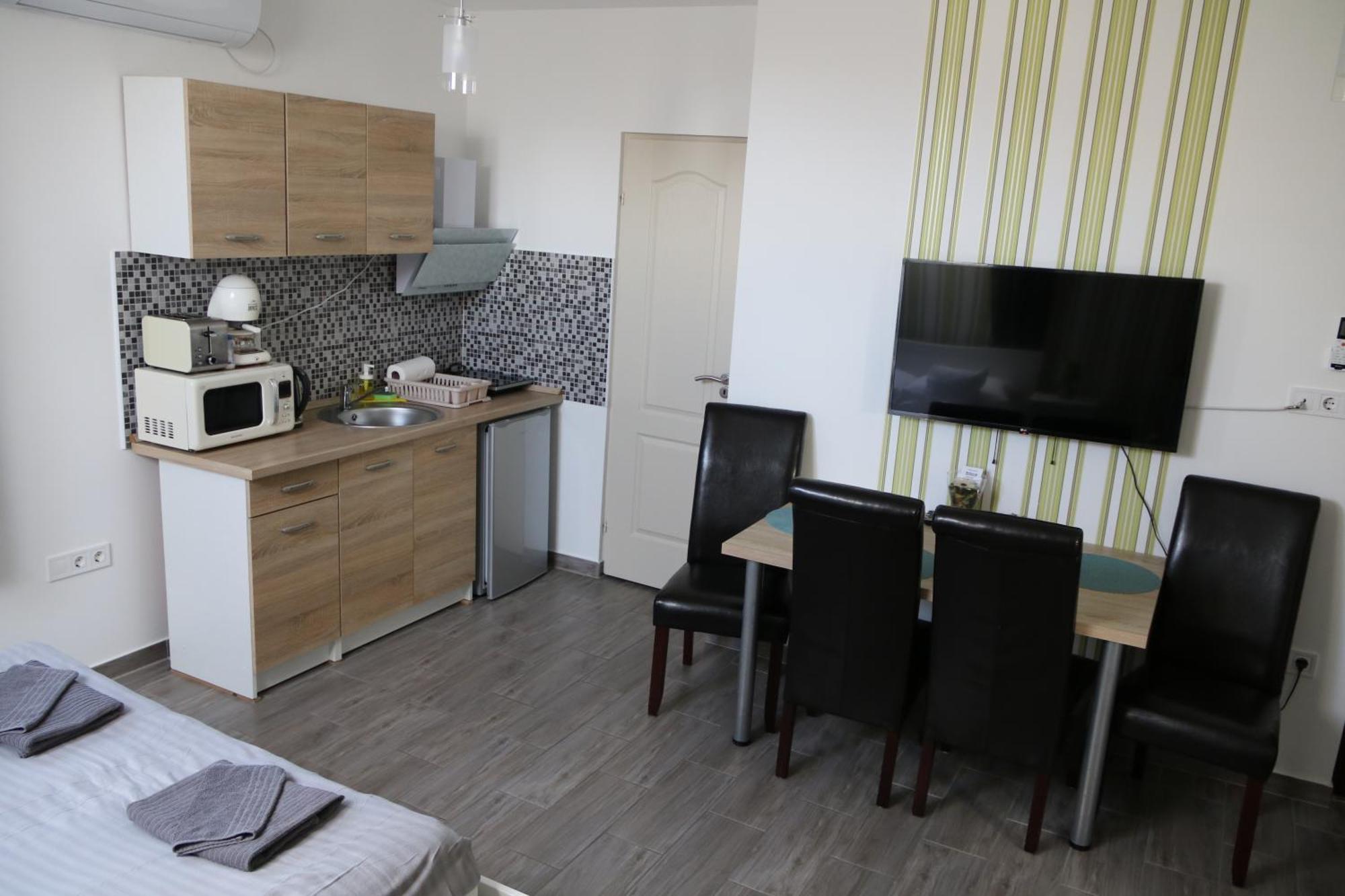 Hortobagyi Kemences Vendeghaz Lägenhet Exteriör bild
